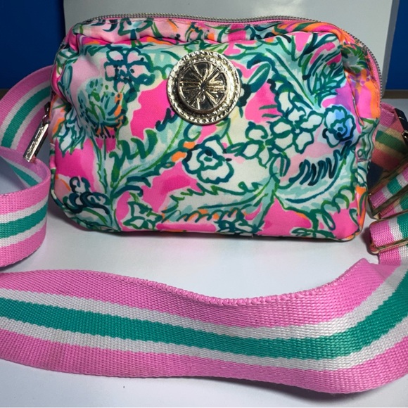 Lilly Pulitzer Runaround Belt Bag Perfect Poppy Soleil Pink, green floral Poppy - Picture 12 of 16